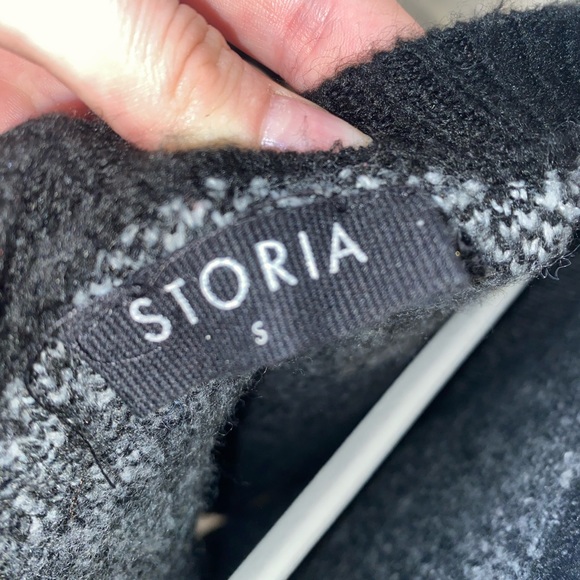 Lightning Bolt Sweater - Picture 4 of 4